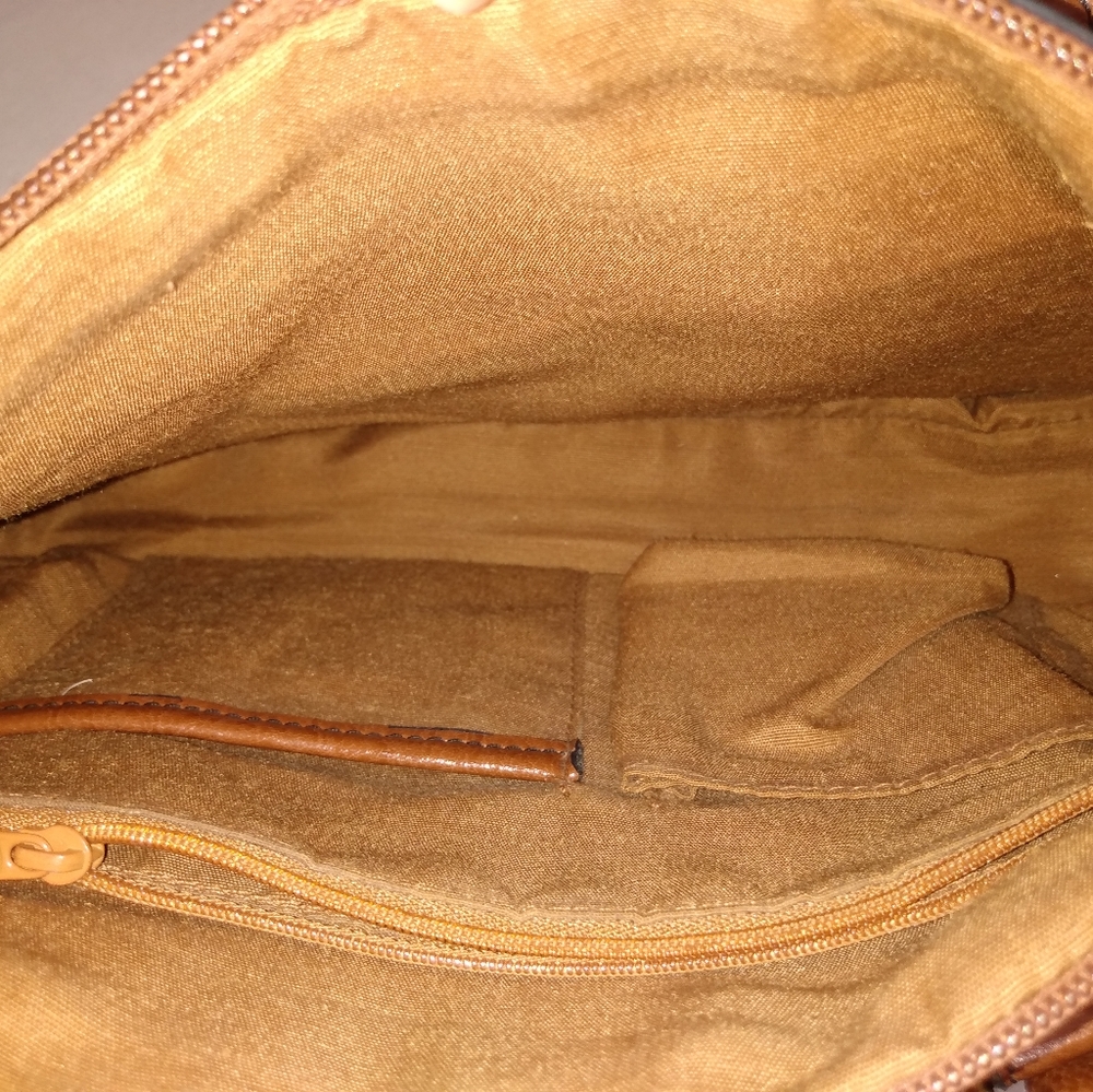 Ladies Vintage Carmel Brown Etienne Aigner Leather Purse - Picture 4 of 7